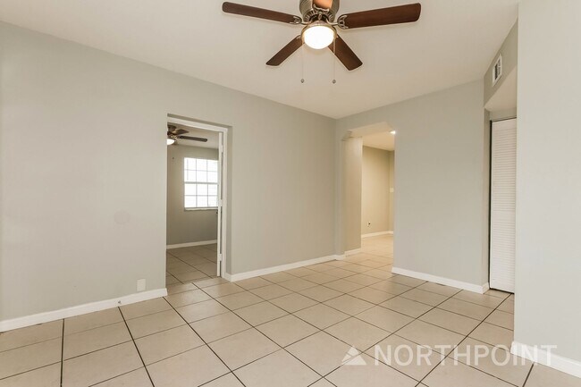 Foto del edificio - 3 BR/1BA | Newly Renovated Single Family Home | 1-Car Covered Parking | Gated backyard