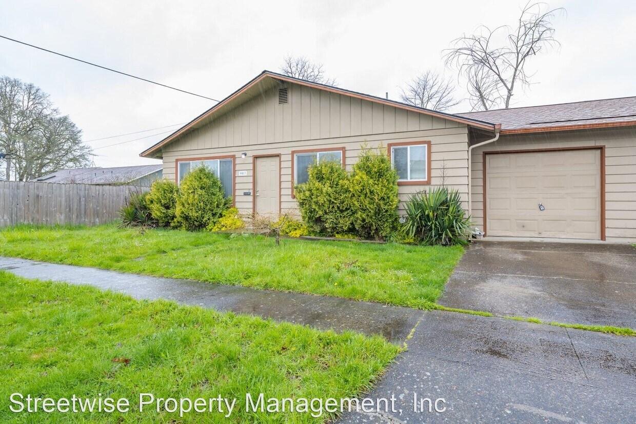 3 br, 1 bath House 903 S Columbia St House Rental in Newberg, OR