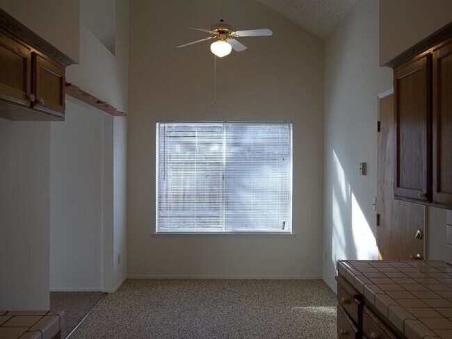 Foto del edificio - West Clovis location,  potential Buchanan ...