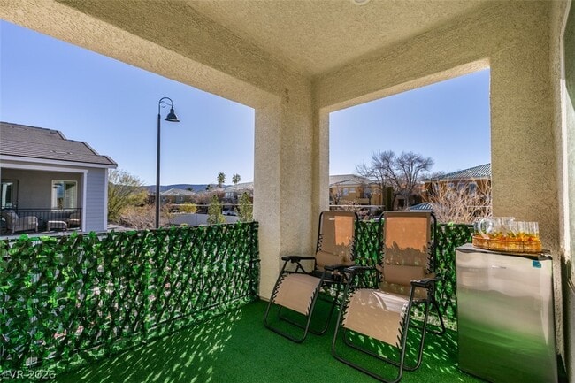 Building Photo - 545 Teovani St