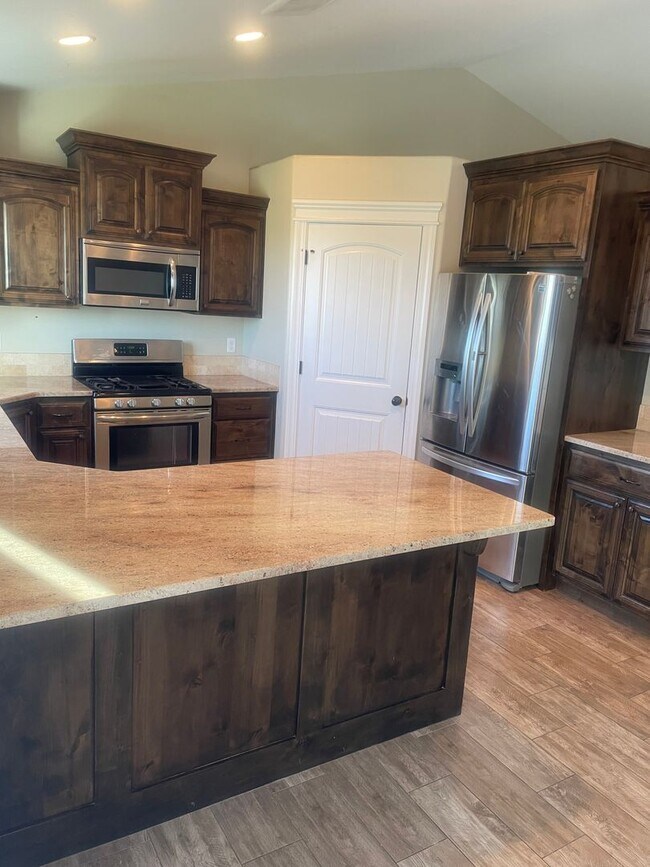 Building Photo - Beautiful Home for rent in Rigby