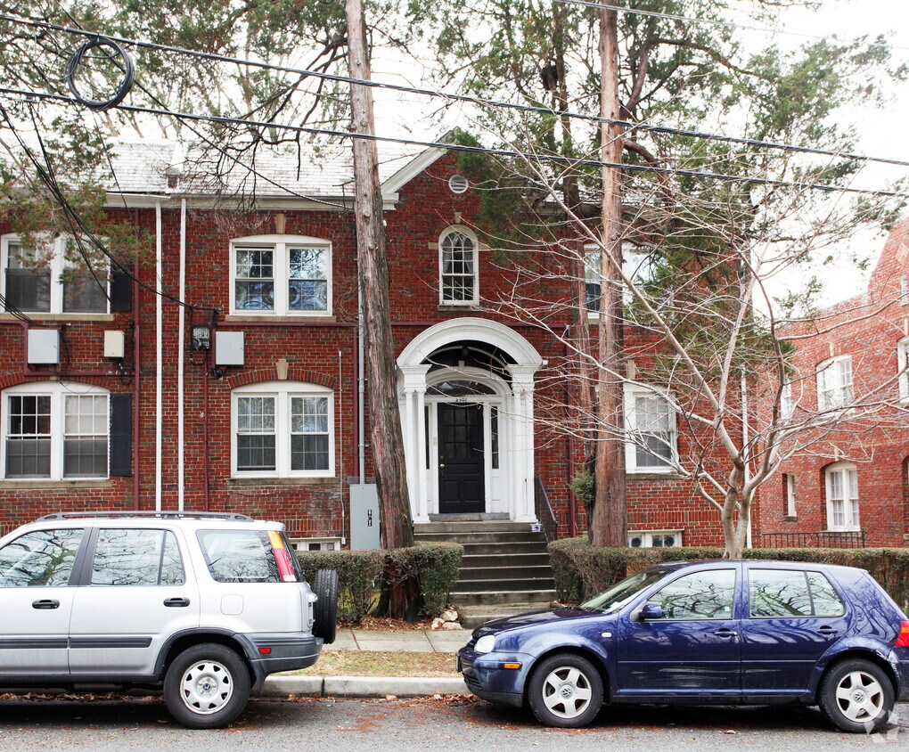 Foto del edificio - 2504 41st St NW