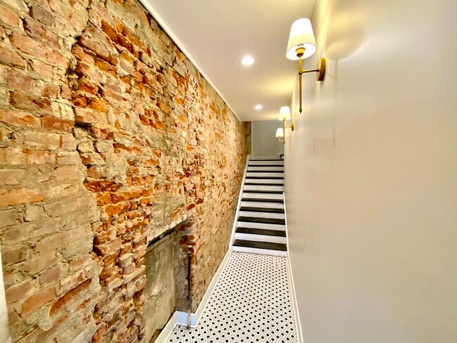 Foto del edificio - 1266 S Brook St
