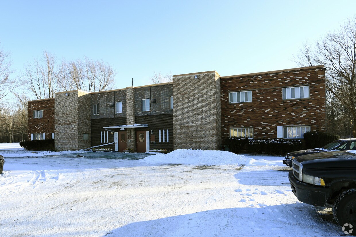 Bruce Towers Apartments in Lorain, OH
