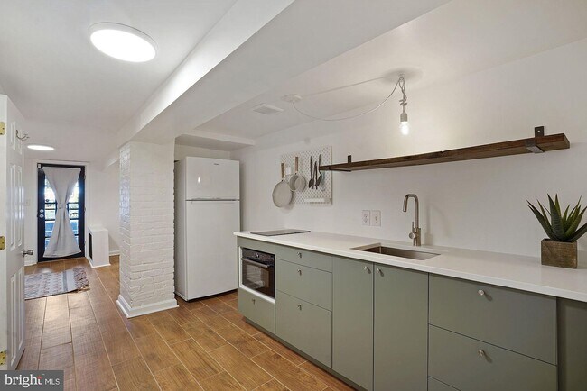 Foto del edificio - 4123 New Hampshire Ave NW
