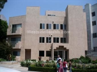 Foto principal - 508 S Barrington Ave