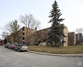 Building Photo - 65 Hillside Dr