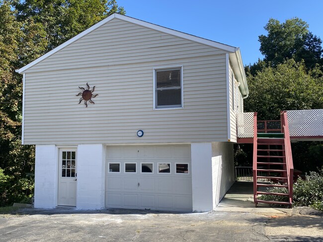 Building Photo - 40 Highland Ave