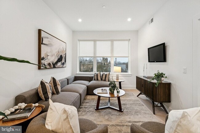 Photo - 30 W Allens Ln Apartment