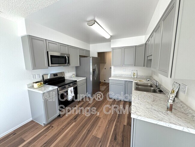 Foto del edificio - 2713 Hearthwood Ln