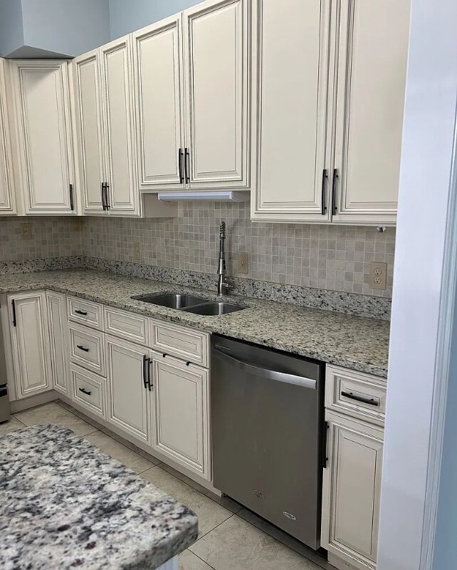 Foto del edificio - 127 Forest Ridge Dr