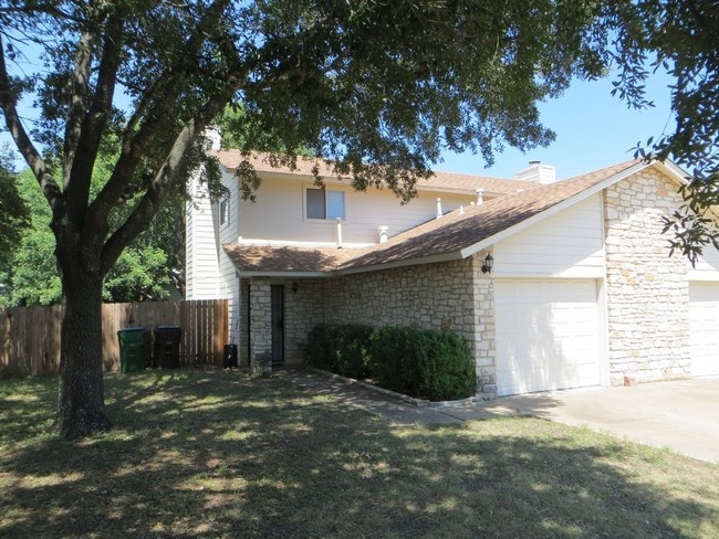 Building Photo - Round Rock Duplex with Large Yard