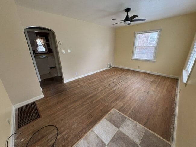Building Photo - Charming 2-Bedroom Brick Home with Central Air, Garage & Spacious Backyard