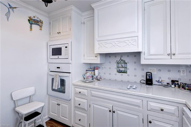 Photo - 7505 River Rd Apartment