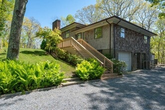 Building Photo - 3 Quadrant Hill Rd