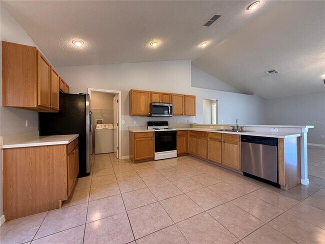 Foto del edificio - 207 Cranbrook Dr