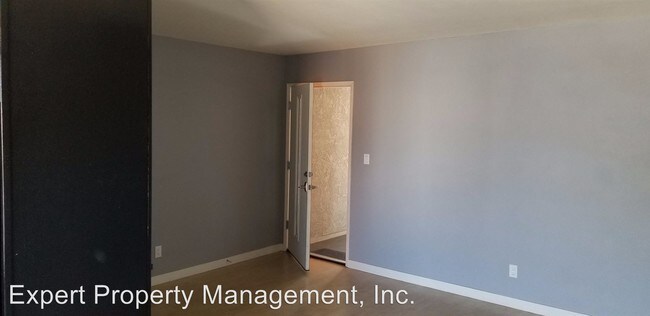 Building Photo - 4640 Bancroft St