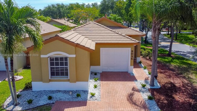 Foto del edificio - 3025 NW 99th Pl