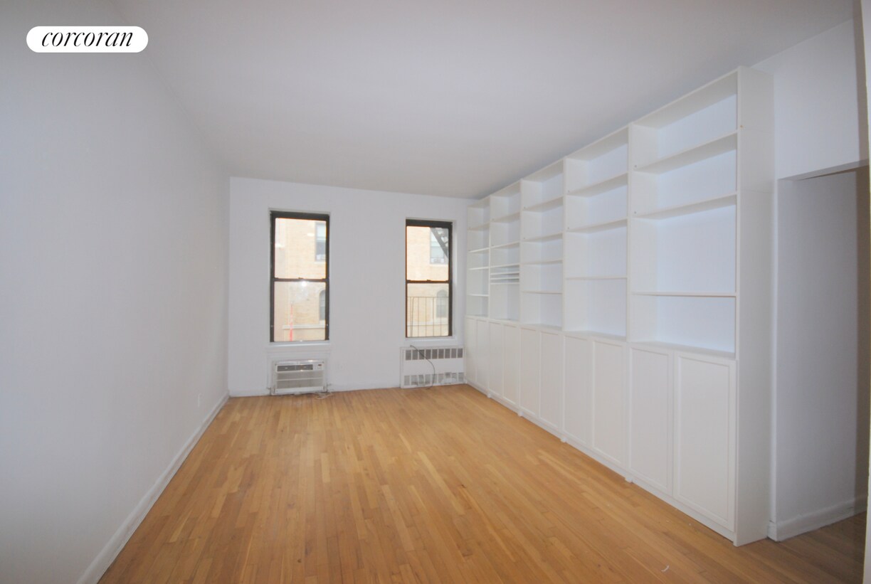Primary Photo - 415 E 82nd St