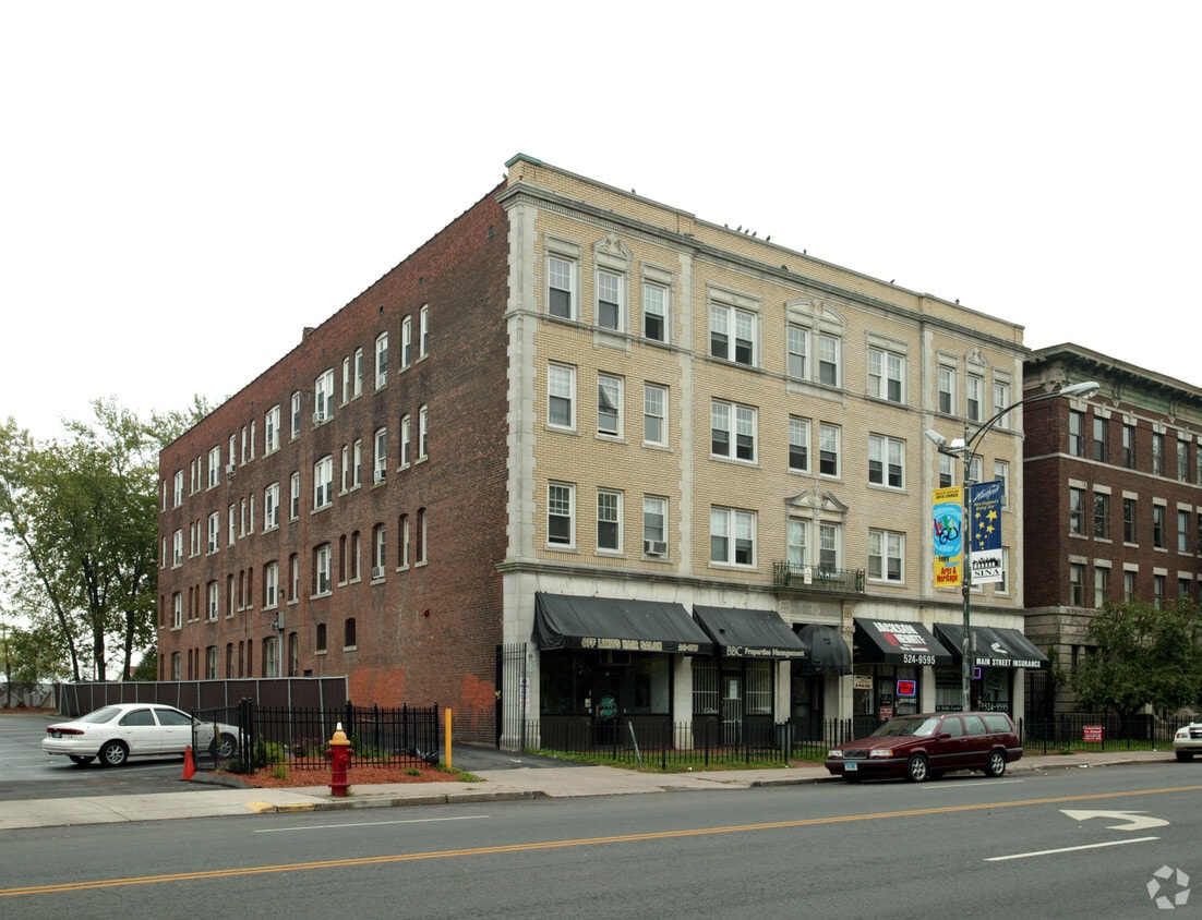 Building Photo - 76 Main St