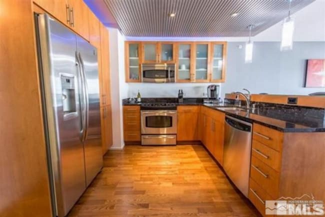 Building Photo - 255 N Sierra St