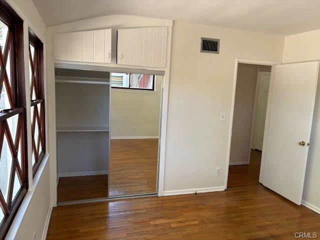 Foto del edificio - 22354 Burbank Blvd