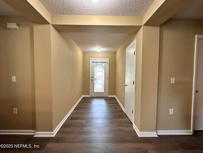 Building Photo - 2231 Brian Lakes Dr N