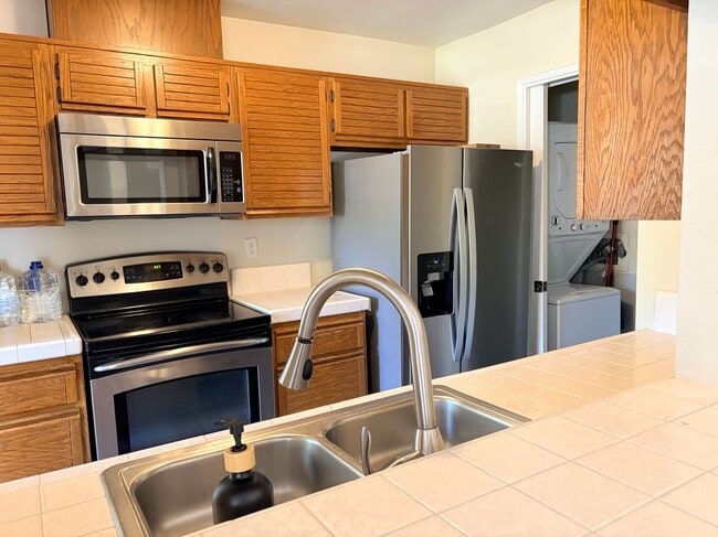 Foto del edificio - 13104 Glen Ct