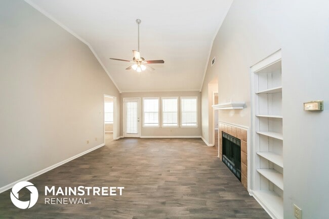 Building Photo - 5304 Shady Ridge Dr