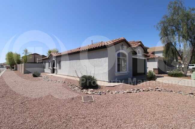 Foto del edificio - 509 E Daniella Dr