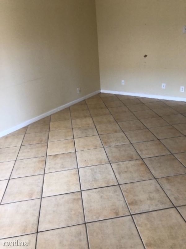 Foto principal - 515 W Harvard St