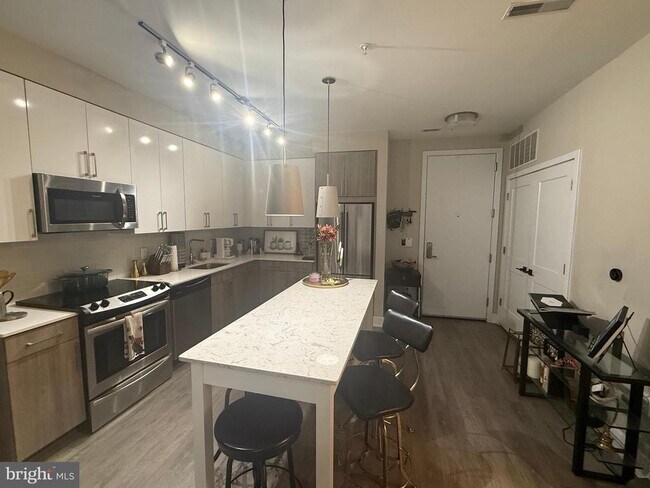 Foto del edificio - 145 Riverhaven Dr