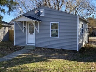 Building Photo - 827 S Sergeant Ave