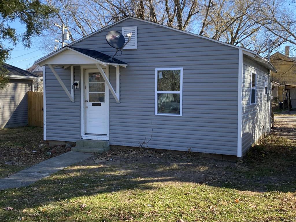 Foto principal - 827 S Sergeant Ave