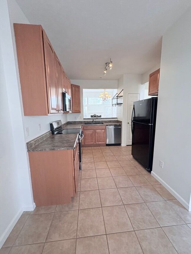 Building Photo - Charming 3 beds 2.5 baths in The Reserves of Beavercreek!