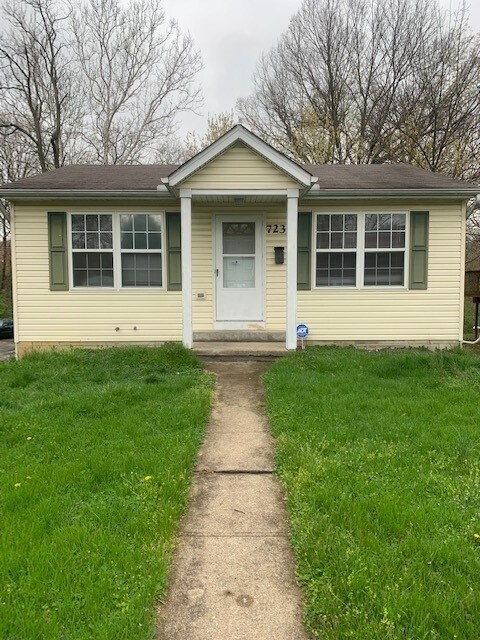 Primary Photo - 7233 Bernard Ave