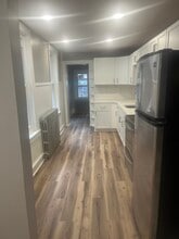 Building Photo - 137 Poplar St