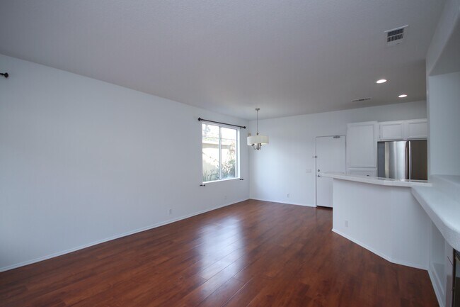 Foto del edificio - 1100 Rosewalk Way