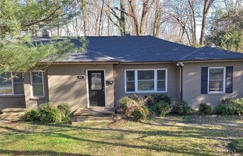 Building Photo - 45 Davie Cir