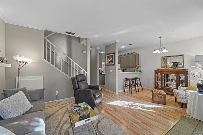 Liv. Rm. - 20 Manchester Ln