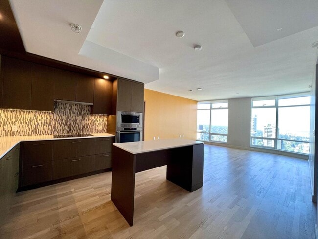 Photo du bâtiment - 13495 Central Ave