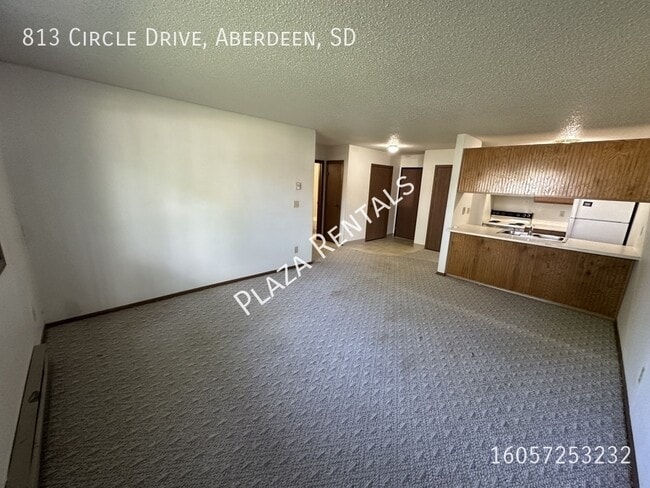 Building Photo - 307 11th Ave NW