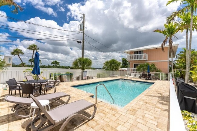 Foto del edificio - 2375 N Beach Rd