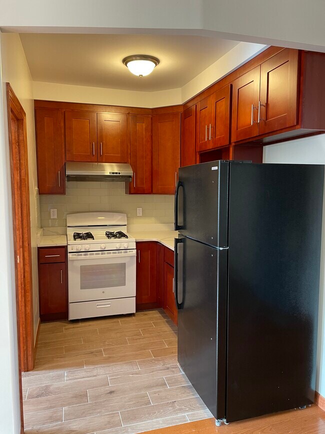Kitchen - 5413 82nd St