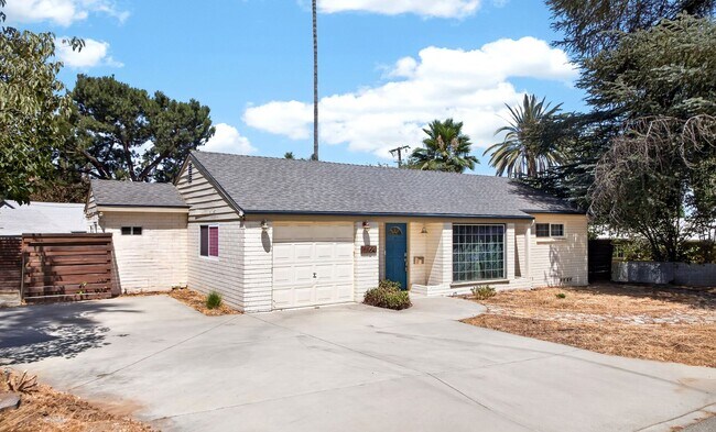Foto del edificio - Walk to LLU! Fully-Furnished Updated Single-Story