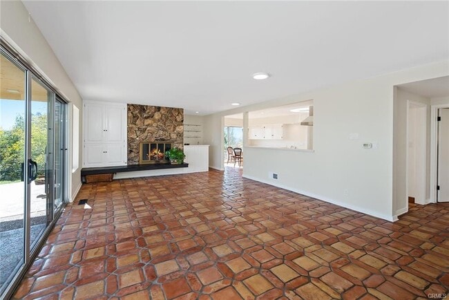 Foto del edificio - 24971 Kit Carson Rd