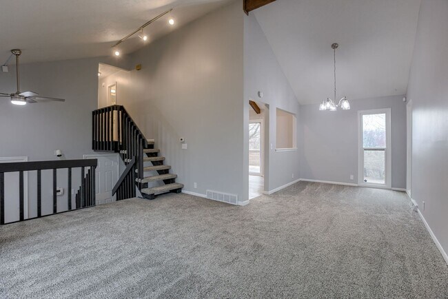Foto del edificio - Great 4 Bedroom In Willow Wood!!