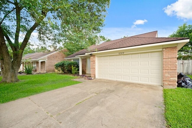 Building Photo - 18206 Brooknoll Dr