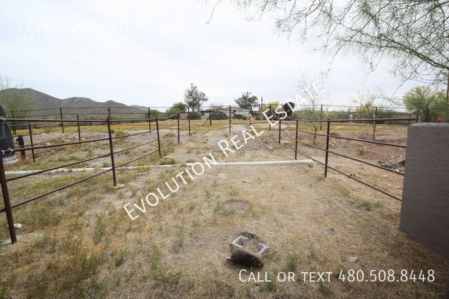 Foto del edificio - COMING SOON - 2 Bedroom Cave Creek Horse P...