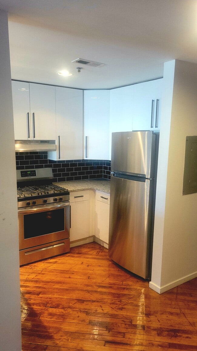 Building Photo - The Lofts At Chimney Hill